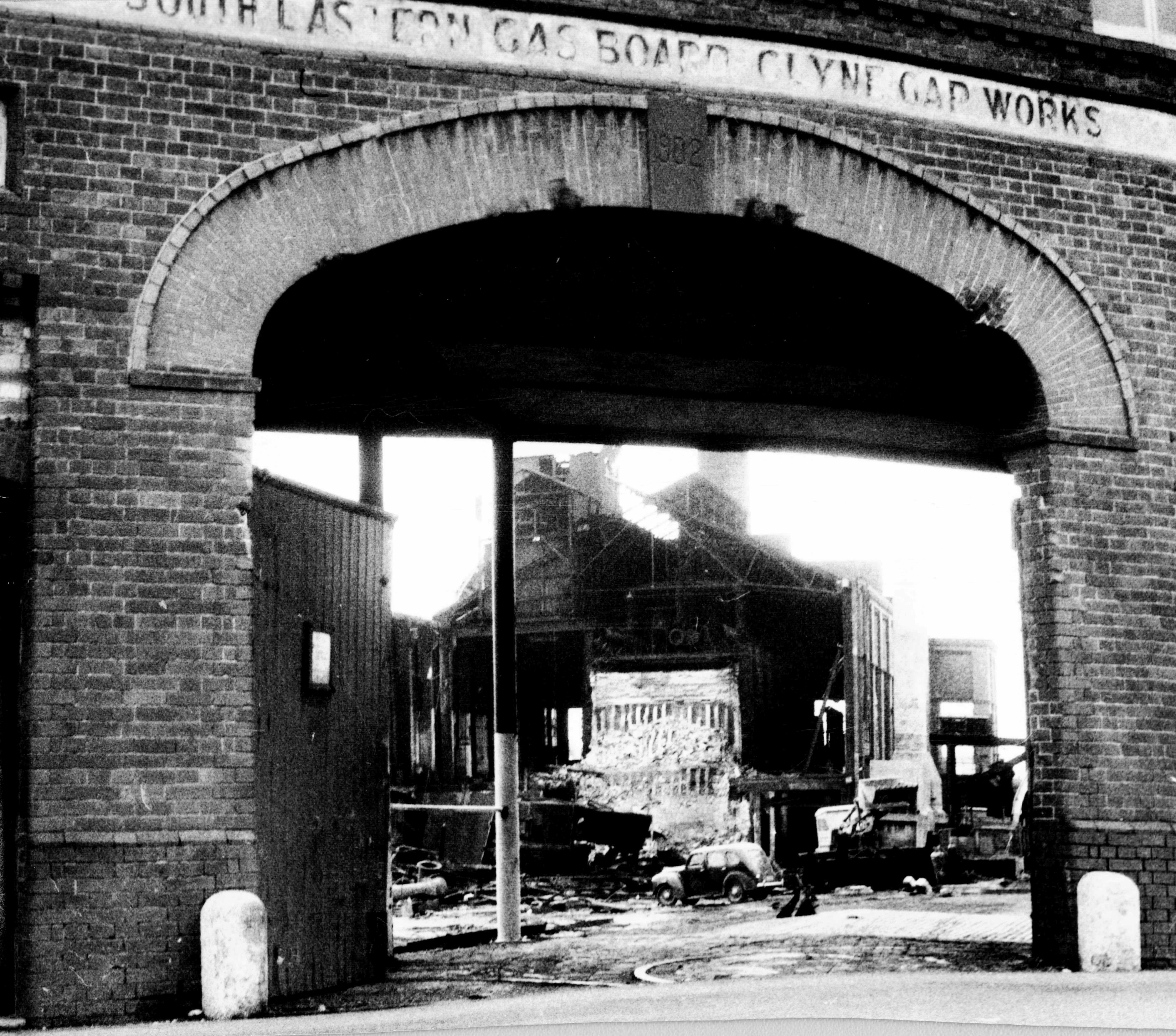 1971 Glyne Gap Gasworks demolition 2.jpg